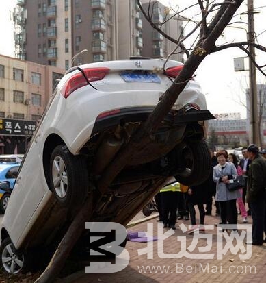 油門當(dāng)剎車怎樣防止？